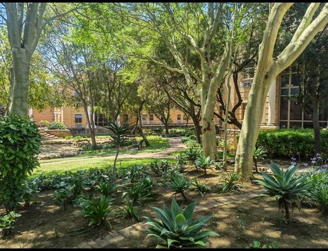 BUSINESS PROPERTY TO RENT IN FAERIE GLEN